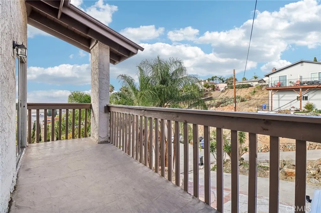 1311 La Presa Avenue