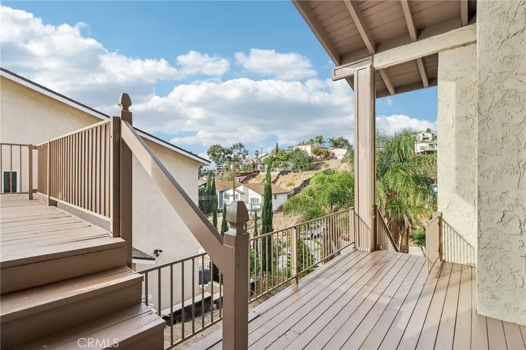 1311 La Presa Avenue