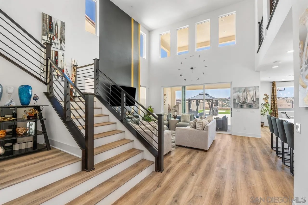 2366 Calle Grandon