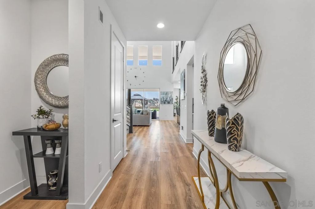 Photo of 2366 Calle Grandon, Chula Vista, CA 91913 (MLS # 260016014)