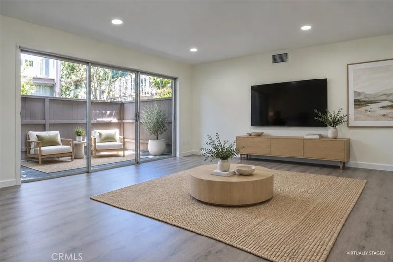 1098 Cabrillo Park B