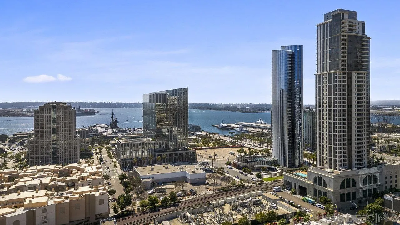 700 W E St 3901
