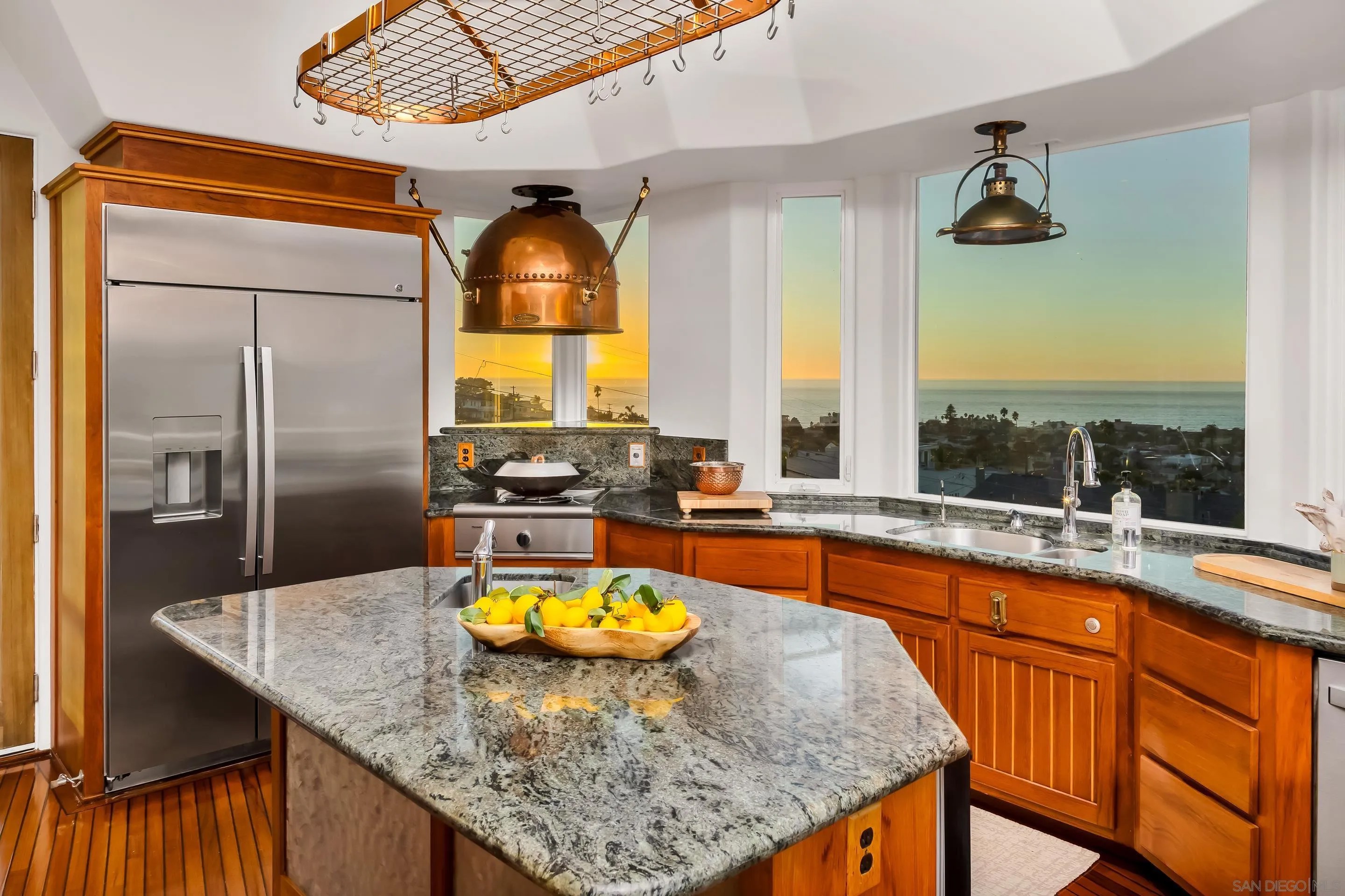 4527 Narragansett Ave