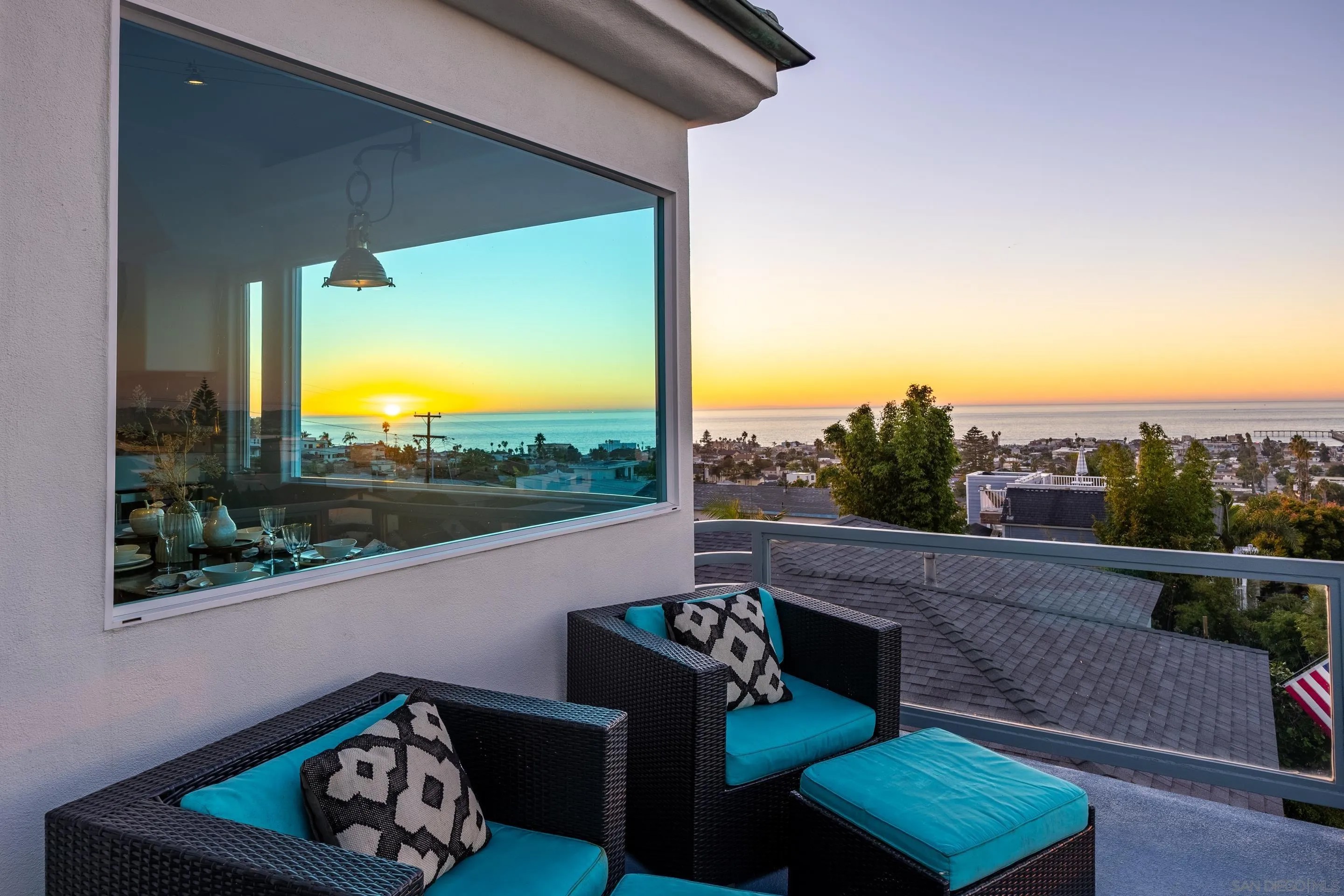 4527 Narragansett Ave