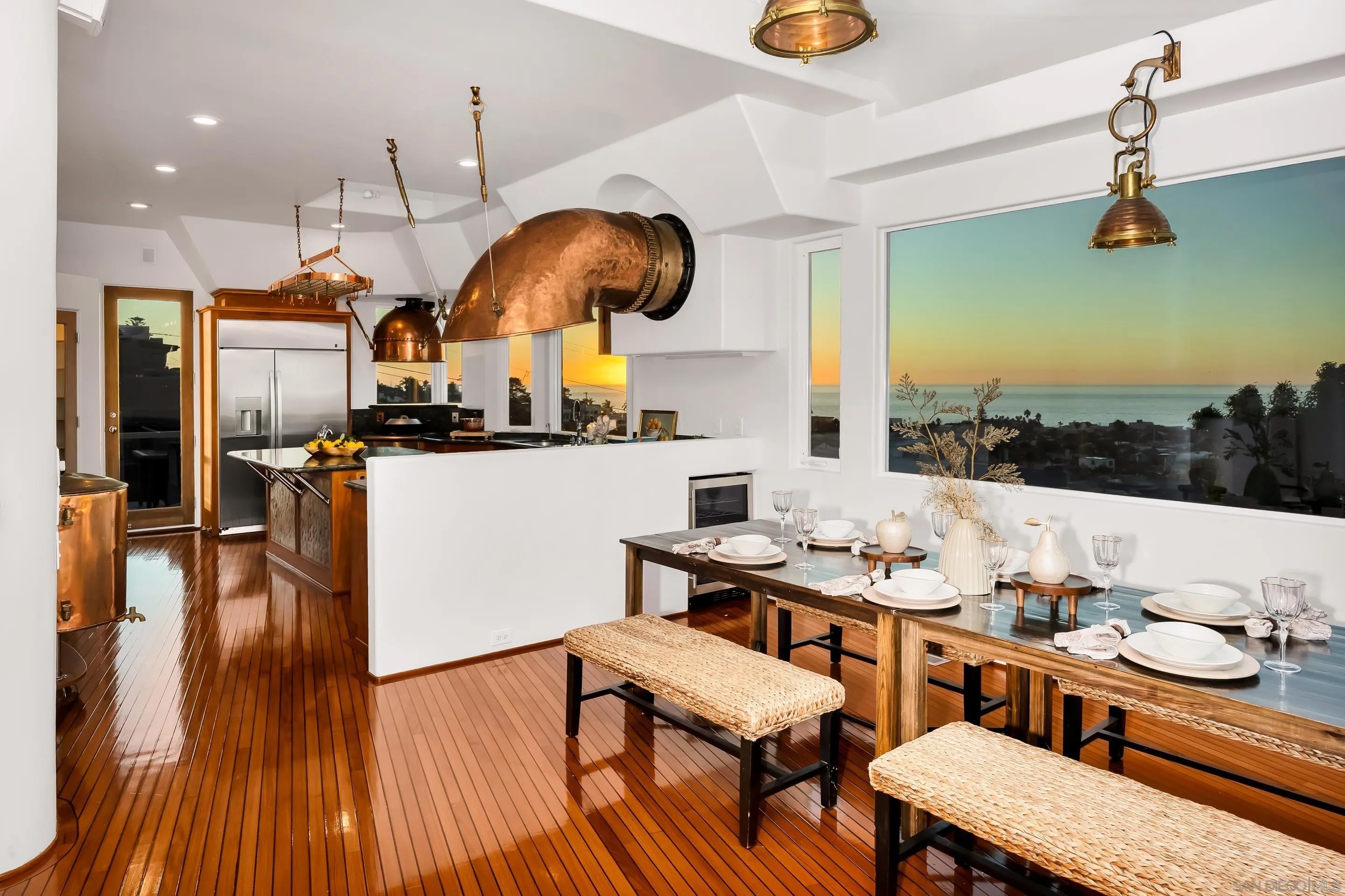 4527 Narragansett Ave