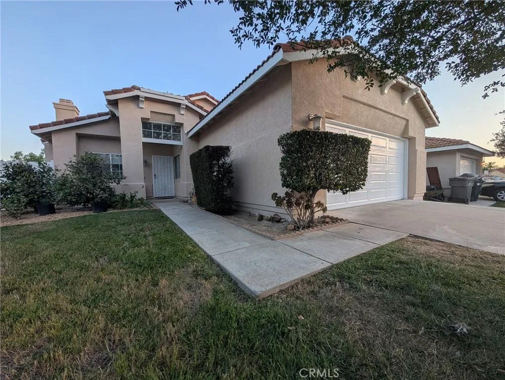 Photo of 39992 Milos Court, Murrieta, CA 92563 (MLS # SW26127587)