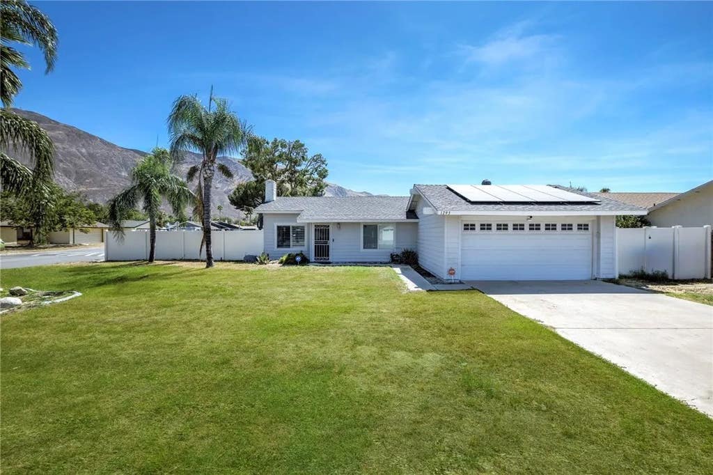 Photo of 1795 N Nanci LN, San Jacinto, CA 92583 (MLS # SW26158418)