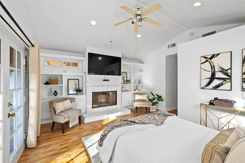 Tiny photo for 2755 N Lincoln Street, Burbank, CA 91504 (MLS # SR25234331)