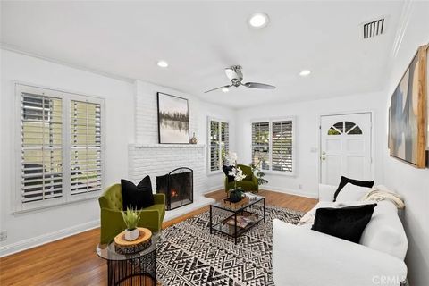 Tiny photo for 2755 N Lincoln Street, Burbank, CA 91504 (MLS # SR25234331)