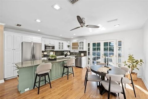 Tiny photo for 2755 N Lincoln Street, Burbank, CA 91504 (MLS # SR25234331)