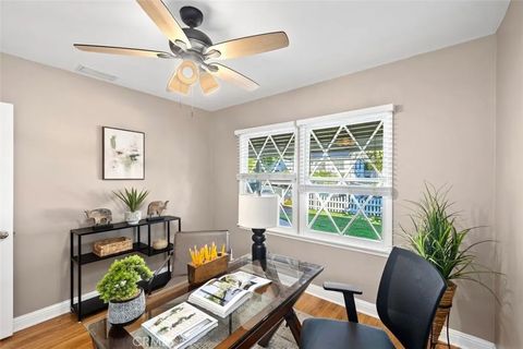 Tiny photo for 2755 N Lincoln Street, Burbank, CA 91504 (MLS # SR25234331)