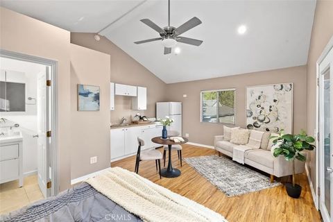 Tiny photo for 2755 N Lincoln Street, Burbank, CA 91504 (MLS # SR25234331)