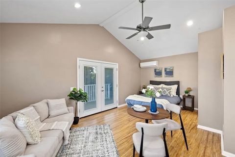 Tiny photo for 2755 N Lincoln Street, Burbank, CA 91504 (MLS # SR25234331)