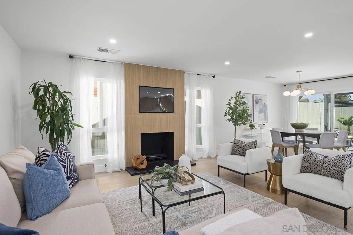 6211 Syracuse Lane