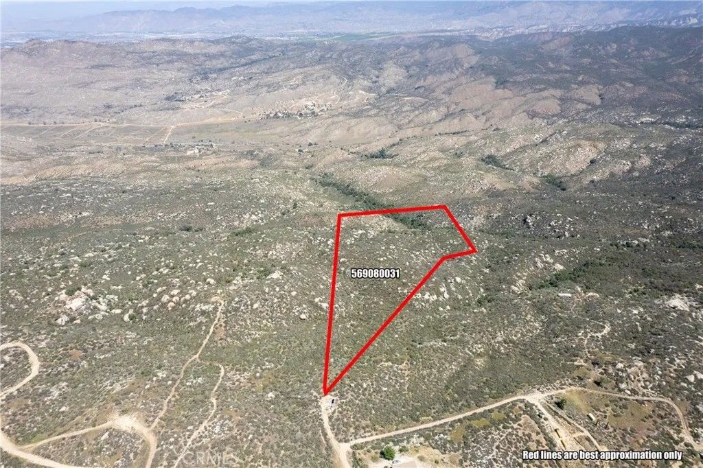 Photo of 2 Oak Drive, Hemet, CA 92544 (MLS # NP26047901)