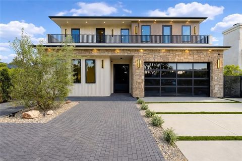 Photo of 16728 Morrison Street, Encino, CA 91436 (MLS # SR26054610)