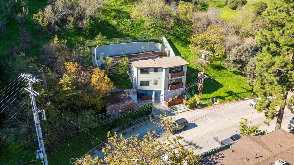 2239 Laurel Canyon