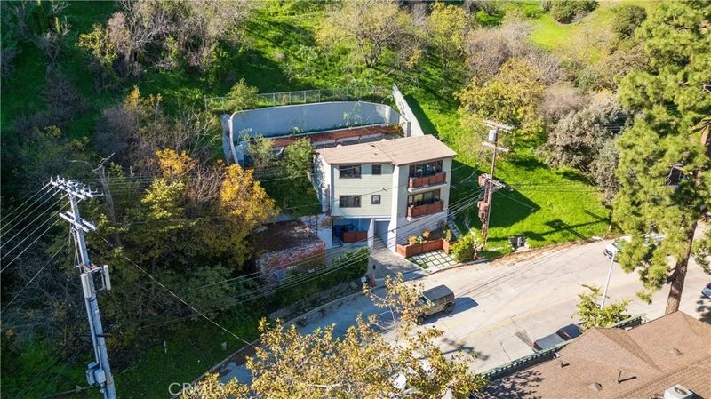 2239 Laurel Canyon