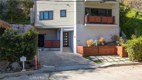 2239 Laurel Canyon Los Angeles CA 90046