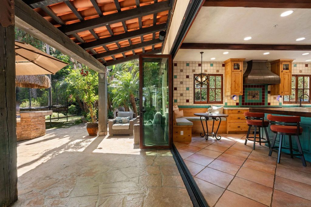 Photo of 417 El Sueno, Solana Beach, CA 92075 (MLS # 260010880)