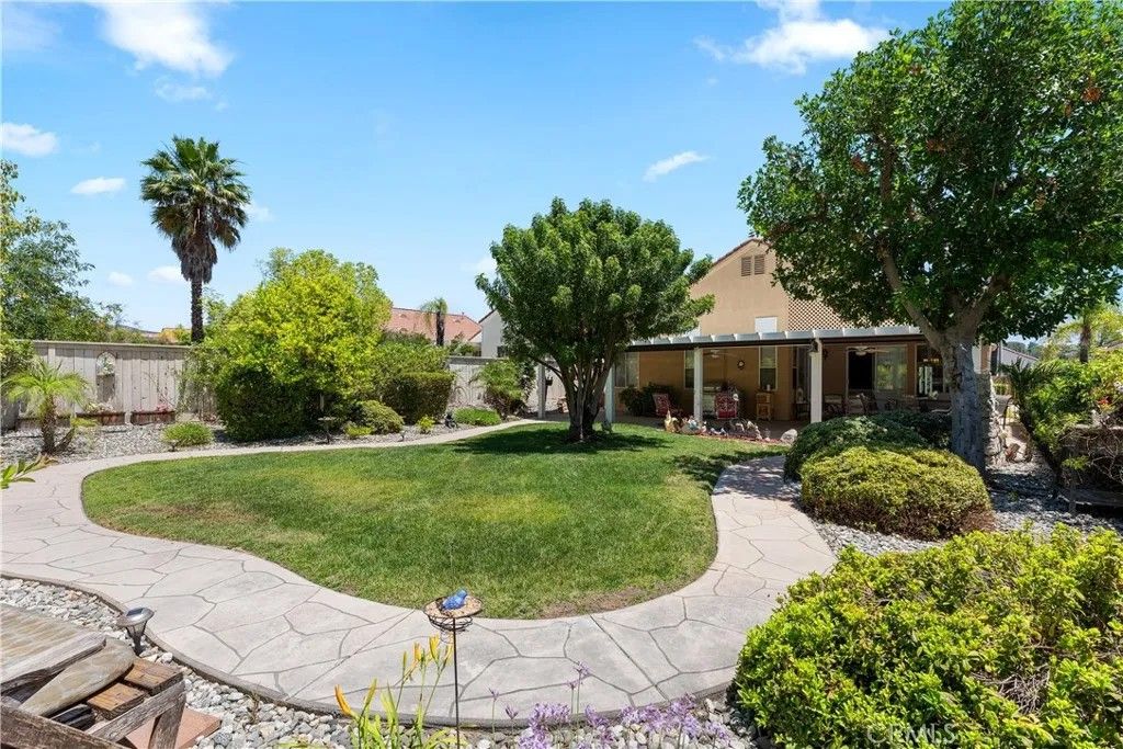 Photo of 40145 Colony DR, Murrieta, CA 92562 (MLS # SW26108991)