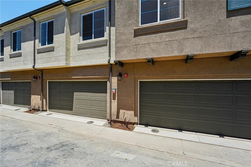 9195 Waverly Lane