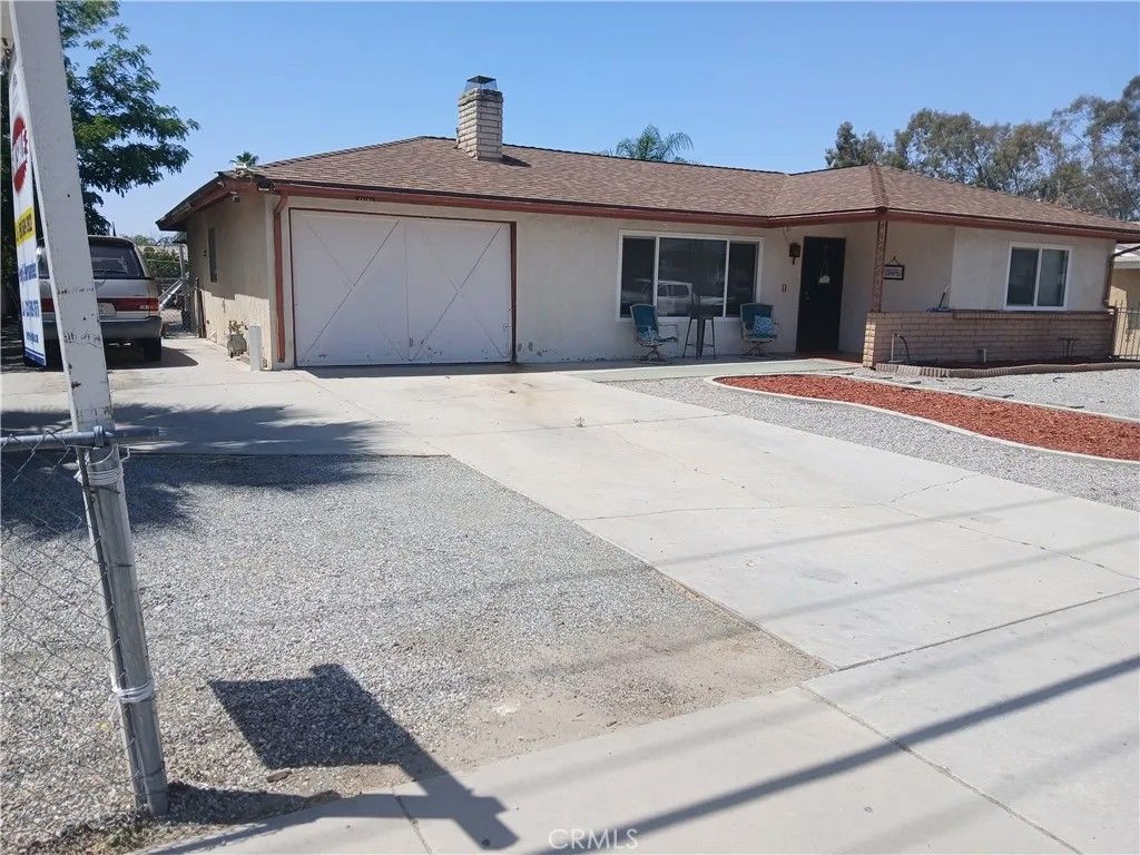 Photo of 26161 Dartmouth St, Hemet, CA 92544 (MLS # DW26086622)