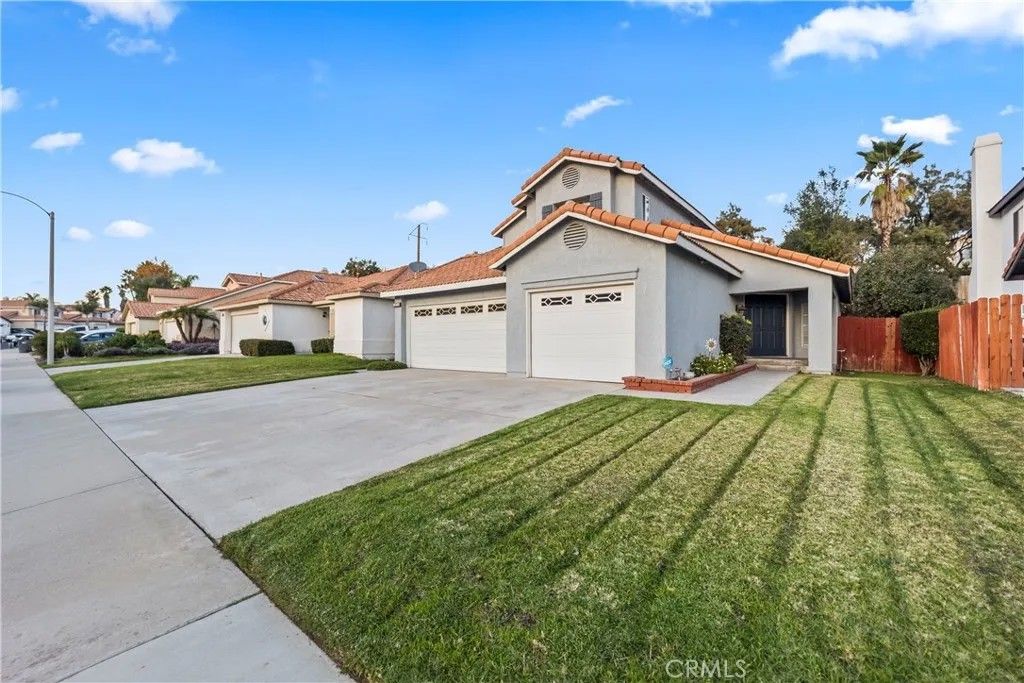 Photo of 10742 Mendoza Road, Moreno Valley, CA 92557 (MLS # OC26013752)