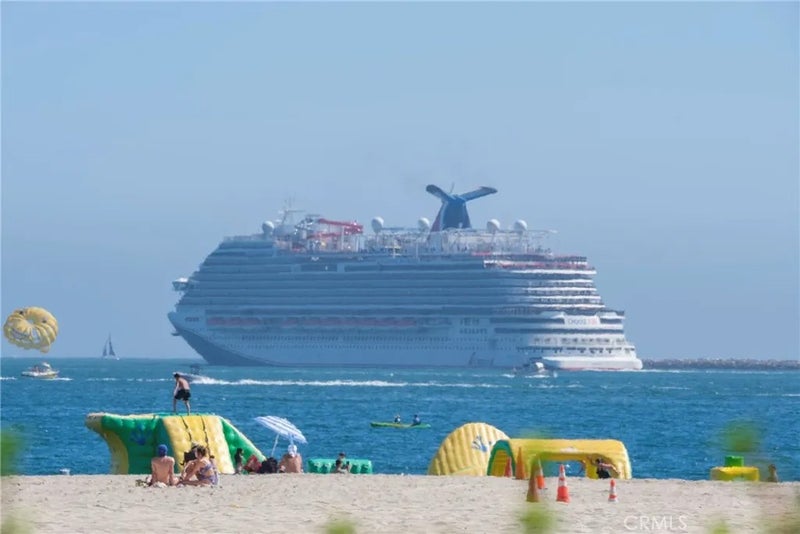 1200 E Ocean 12