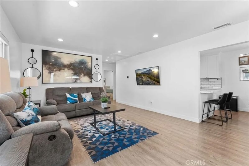 1738 W 144th