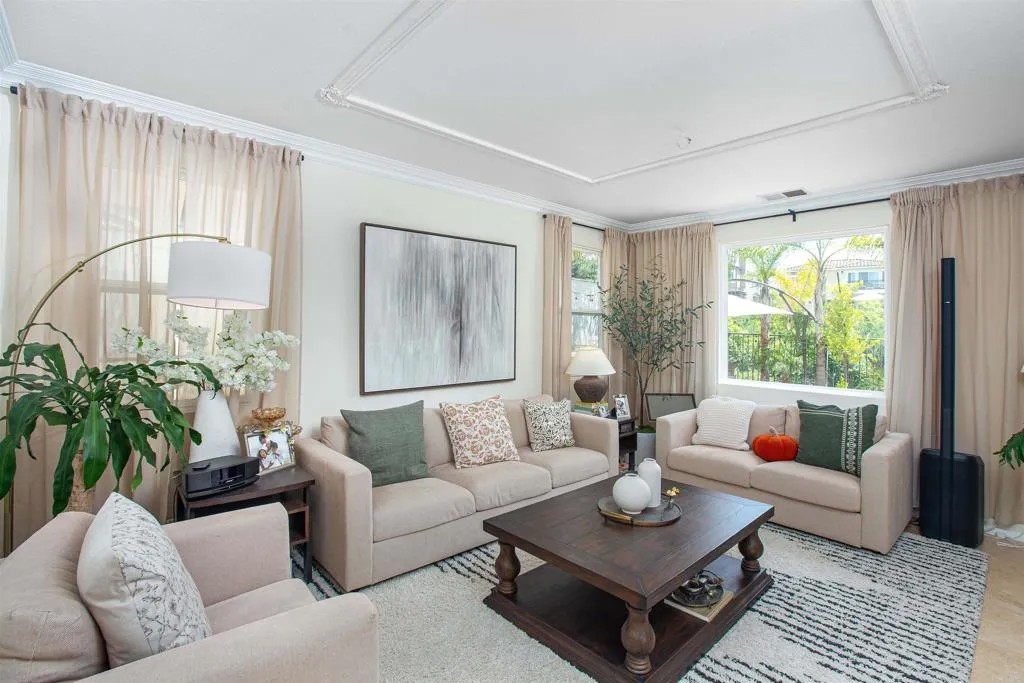 2744 Rambling Vista