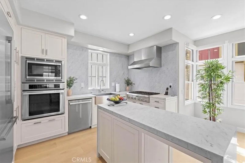 2534 Bungalow Place