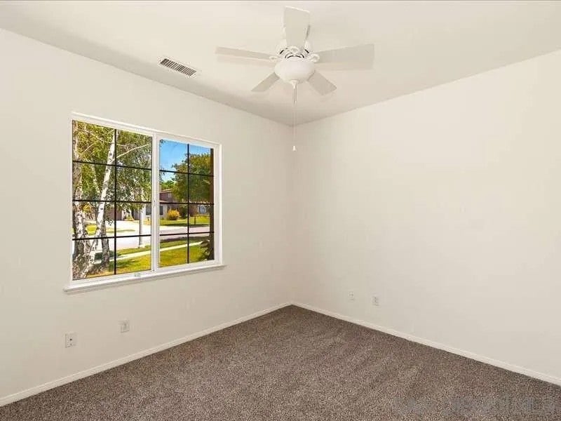 1586 Silver Cup CT