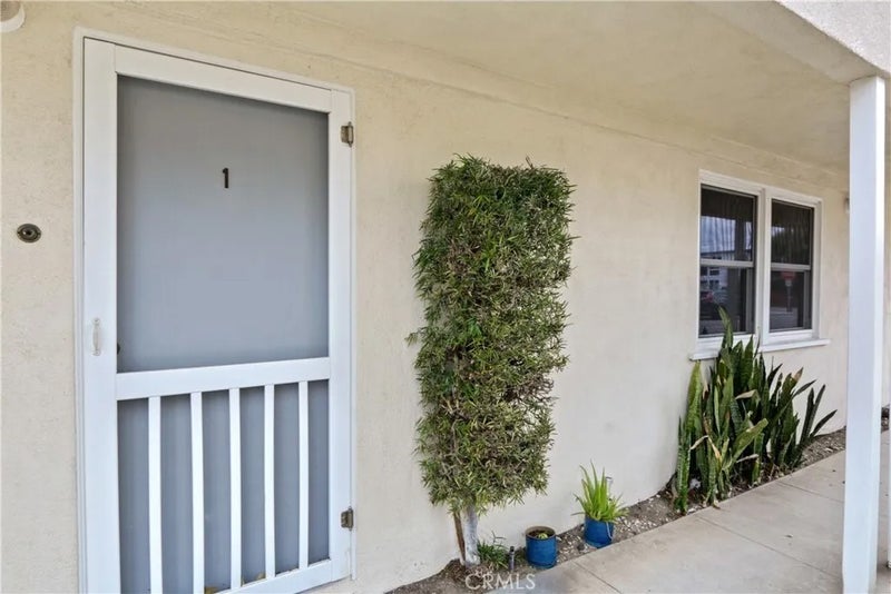 75 Glendora