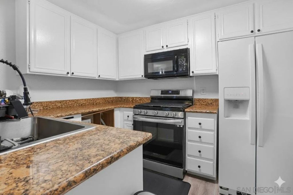 Photo of 3065 Charwood Ct, Spring Valley, CA 91978 (MLS # 250045049)