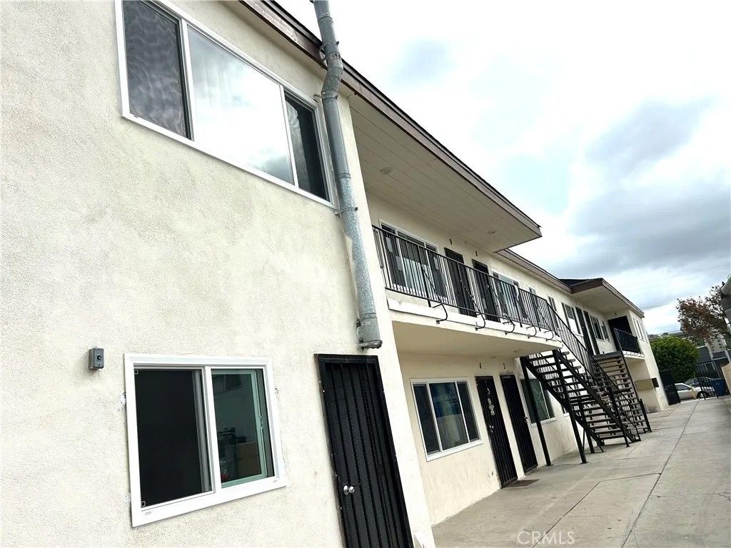 Photo of 2285 Lewis Avenue, Long Beach, CA 90806 (MLS # OC26082115)