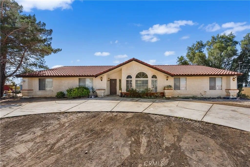 Photo of 40508 E 154th Street, Lancaster, CA 93535 (MLS # SR26095717)