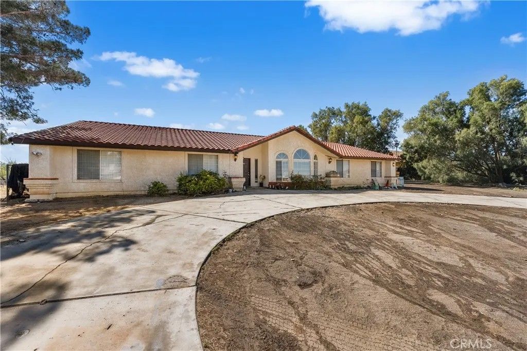 Photo of 40508 E 154th Street, Lancaster, CA 93535 (MLS # SR26095717)