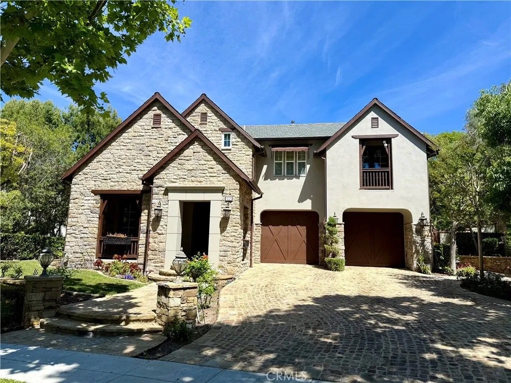 Photo of 12 Basilica Pl, Ladera Ranch, CA 92694 (MLS # OC26084773)