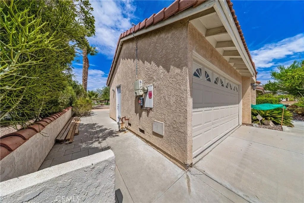 9607 Oakmount Boulevard