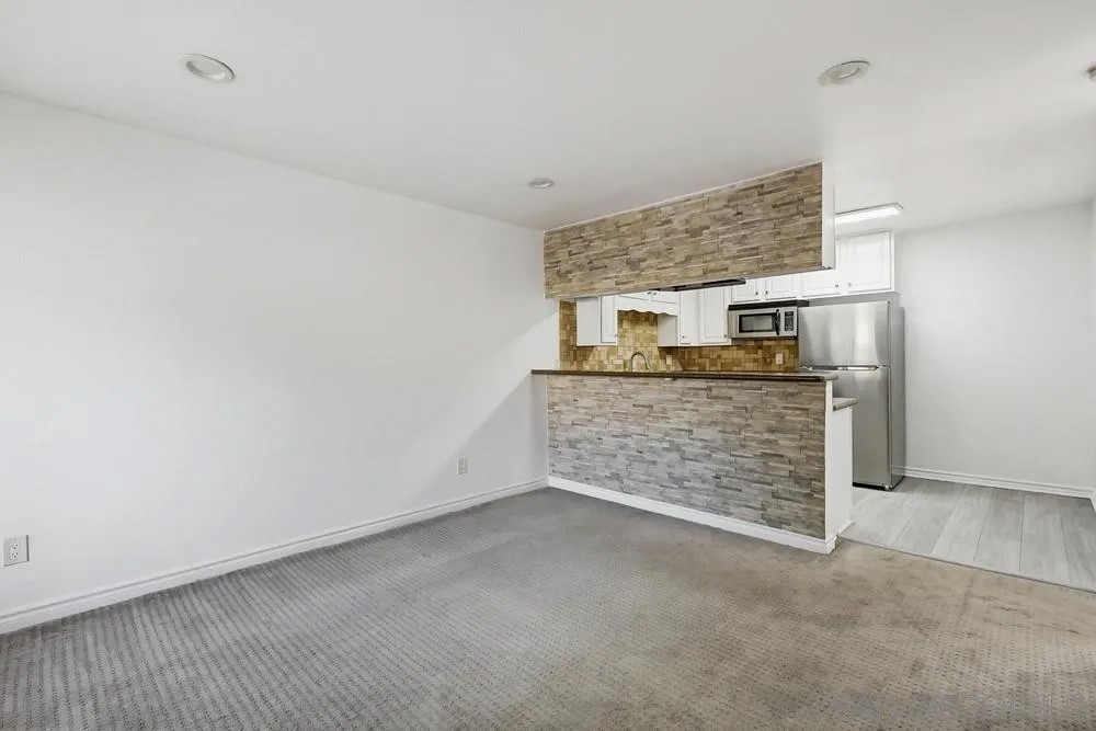 1681 Bayview Heights 32