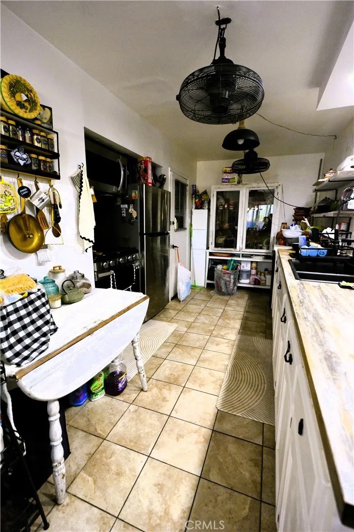 1214 S Sultana