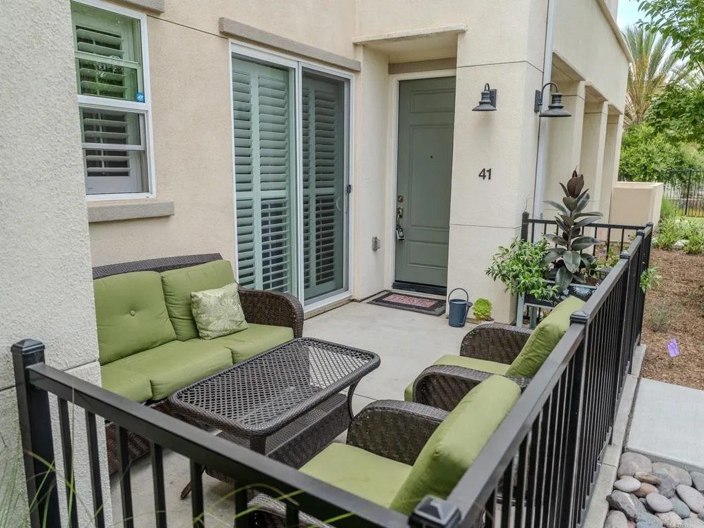 1320 Calle Sandcliff