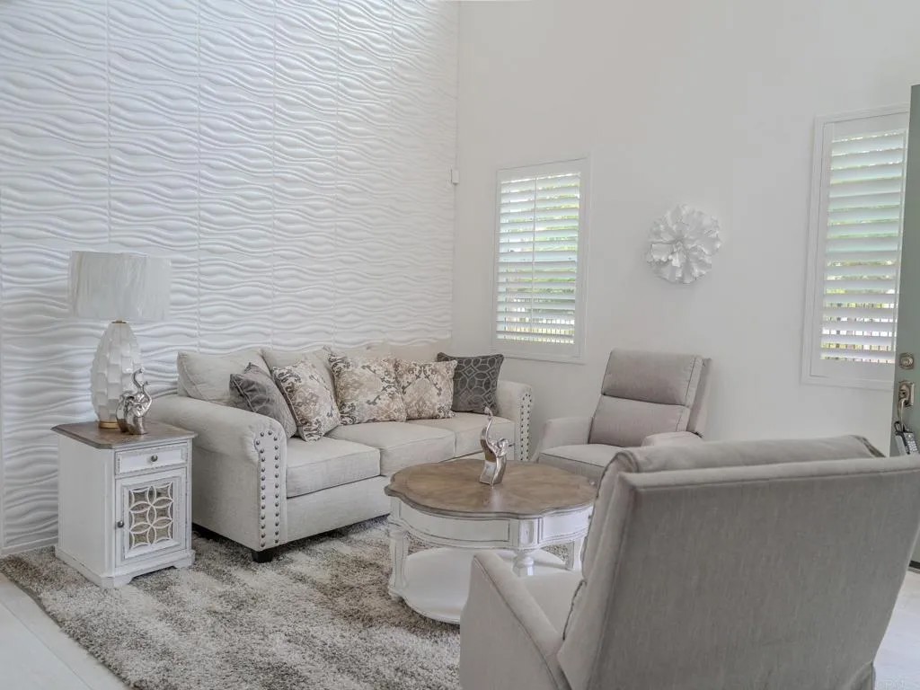 1320 Calle Sandcliff