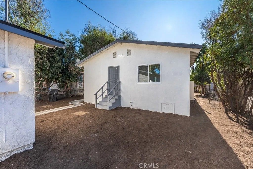 Photo of 1354 W Congress #1/2, San Bernardino, CA 92410 (MLS # CV25280023)