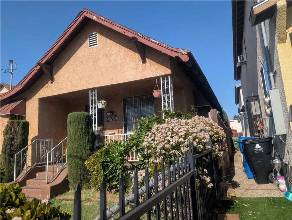 Photo of 975 E 43RD Street, Los Angeles, CA 90011 (MLS # IV26039526)