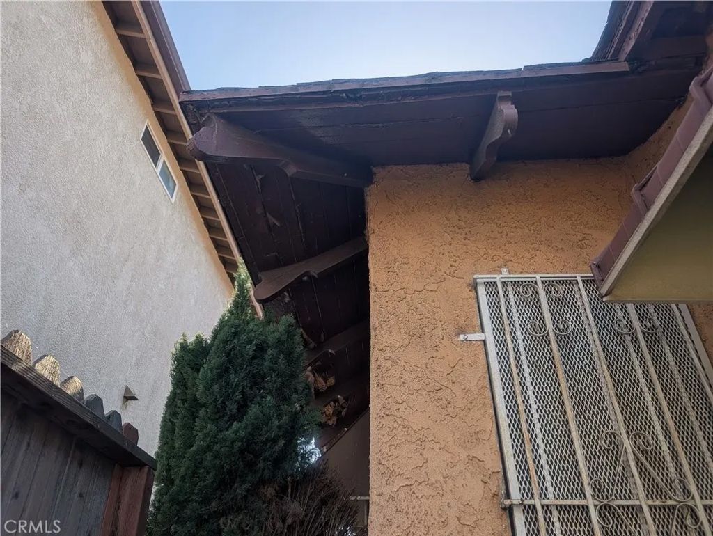 Photo of 975 E 43RD Street, Los Angeles, CA 90011 (MLS # IV26039526)