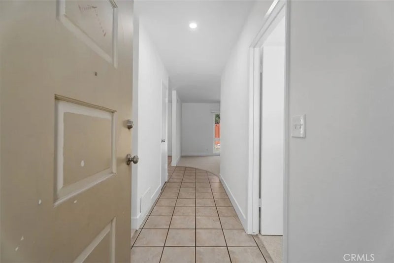 4161 E Riverdale