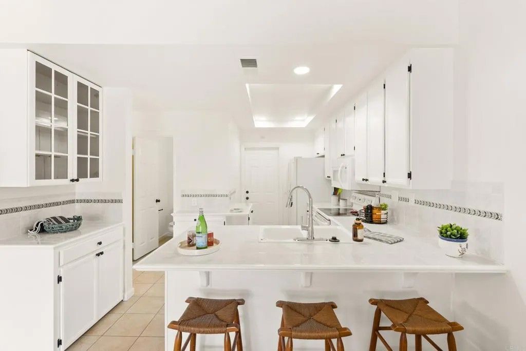 Photo of 3038 Greenwich Street, Carlsbad, CA 92010 (MLS # NDP2601557)