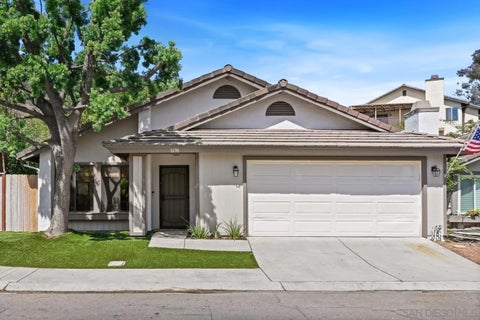 Photo of 1690 Madrone Glen, Escondido, CA 92027 (MLS # 260022834)